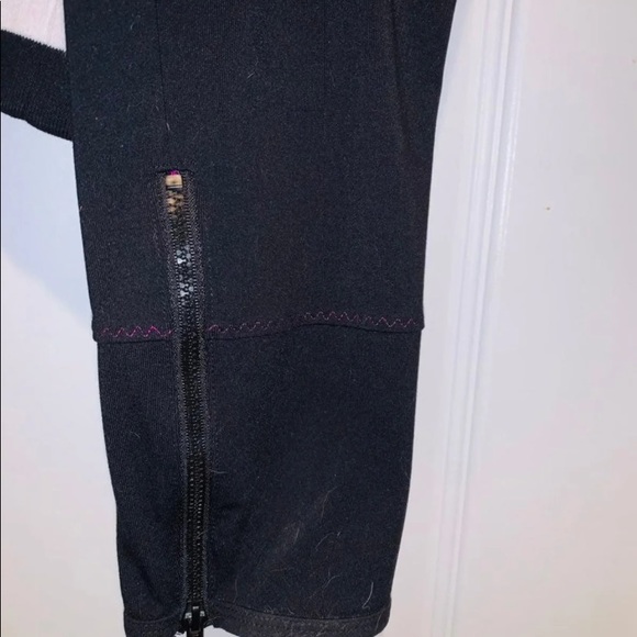 VS PINK BERRY/BLACK LEGGING SET SZ-MED OVERALL - Picture 9 of 9